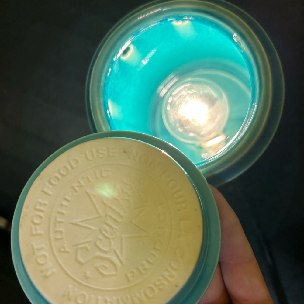 Scentsy Wax Warmer - Picture 5 of 5